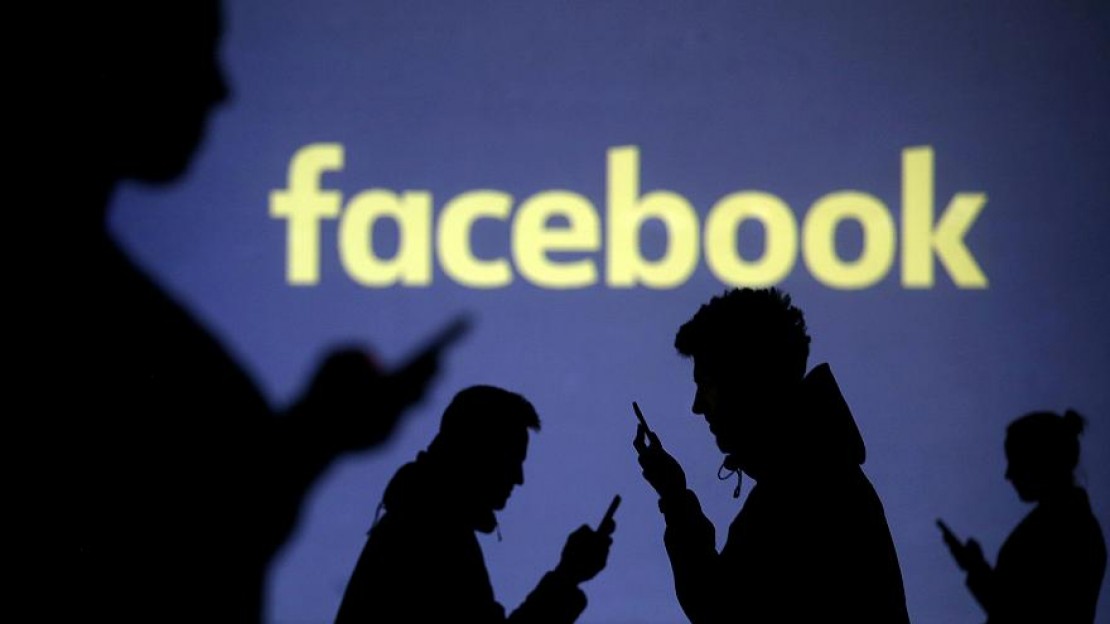 Carlos Coelho exige acção da Comissão contra o Facebook 